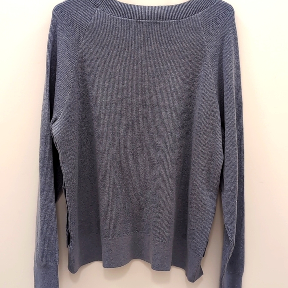 Stella and Dot Light Weight Crewneck Sweater L - Picture 2 of 6